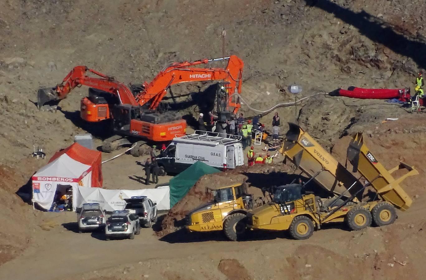 Último tramo hasta Julen: los mineros vuelven a bajar al pozo tras la cuarta microvoladura